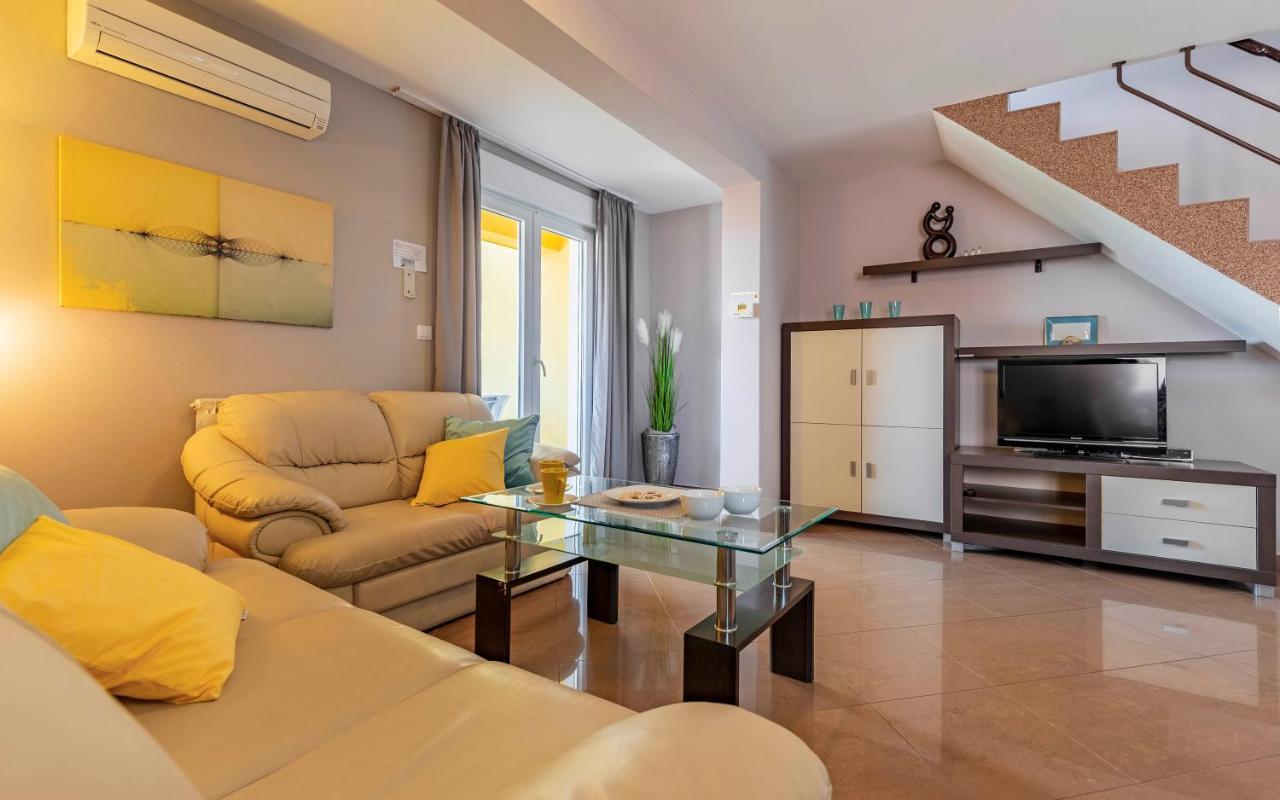 Apartments Istriensonne - Haus Stephan Медулин Екстериор снимка