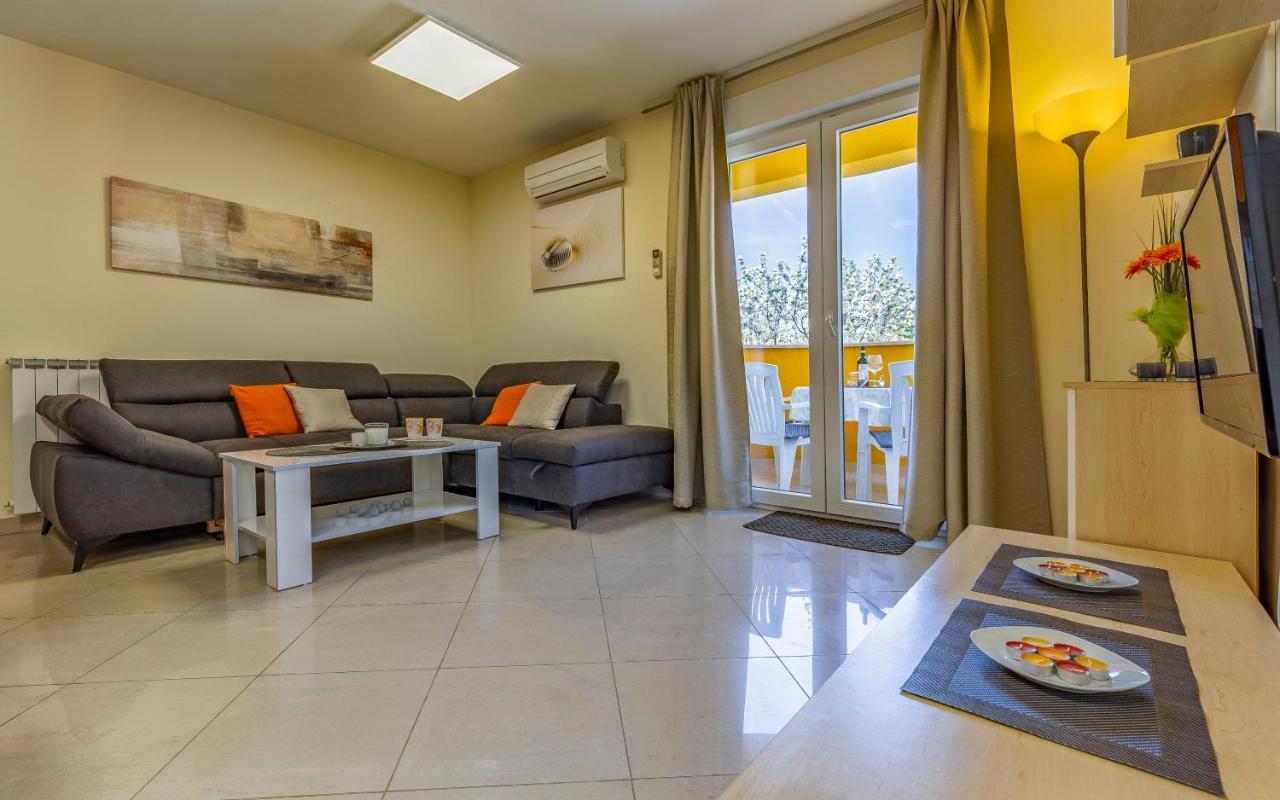 Apartments Istriensonne - Haus Stephan Медулин Екстериор снимка