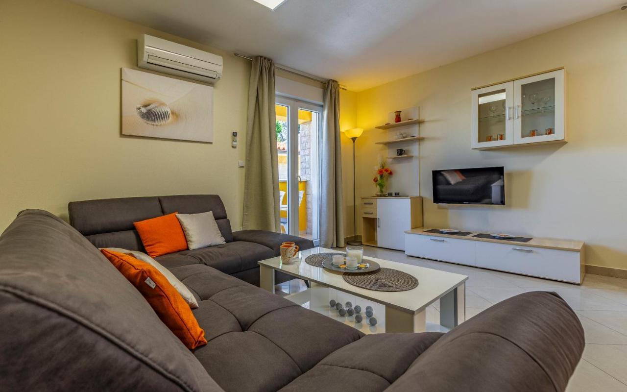 Apartments Istriensonne - Haus Stephan Медулин Екстериор снимка
