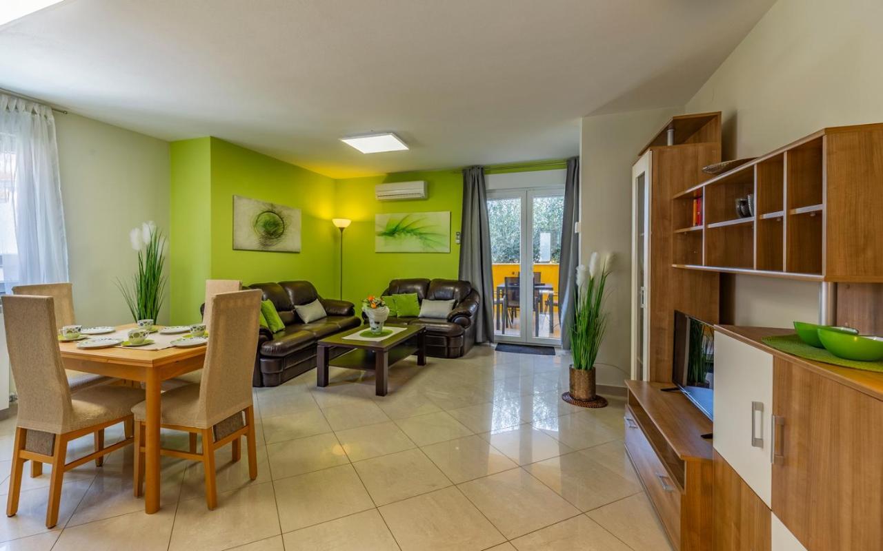 Apartments Istriensonne - Haus Stephan Медулин Екстериор снимка