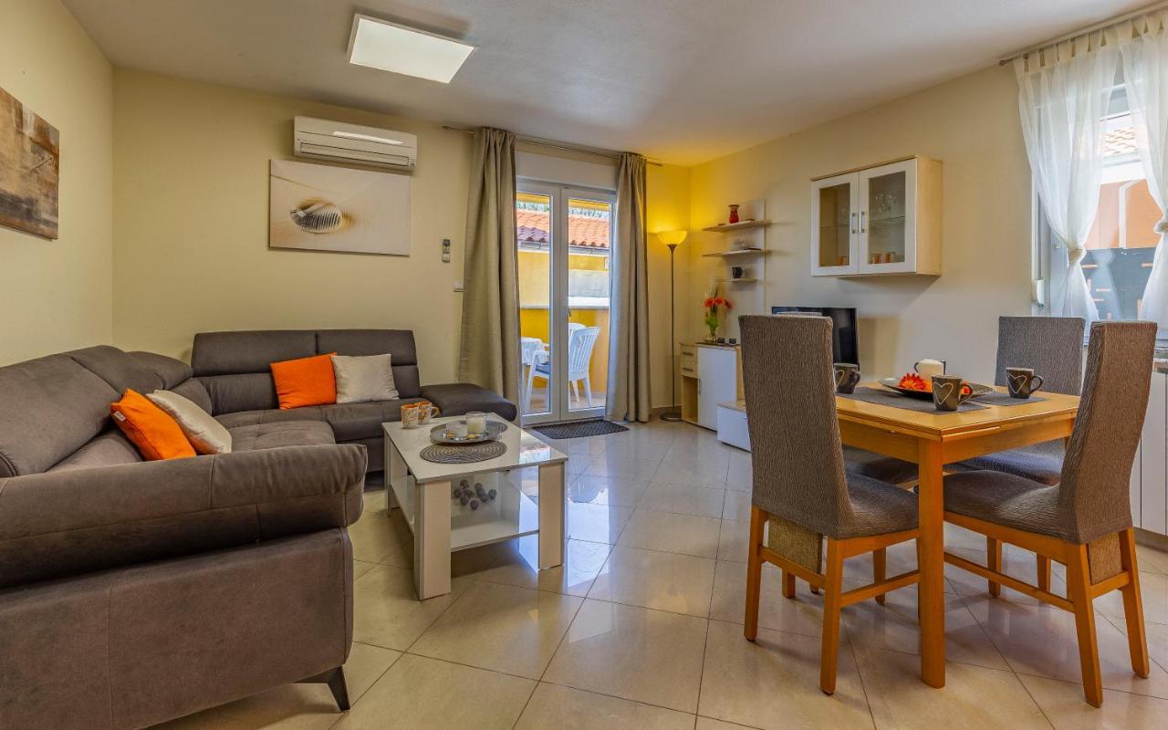 Apartments Istriensonne - Haus Stephan Медулин Екстериор снимка