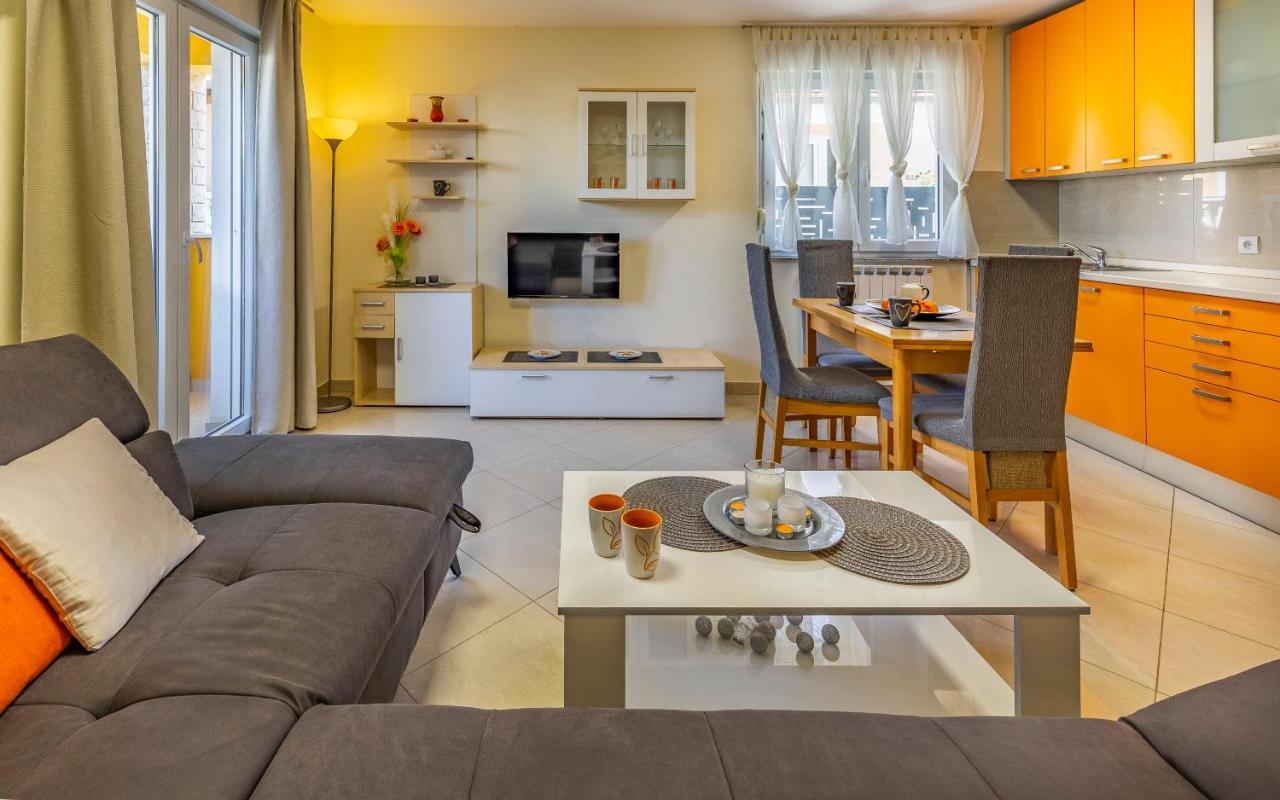 Apartments Istriensonne - Haus Stephan Медулин Екстериор снимка