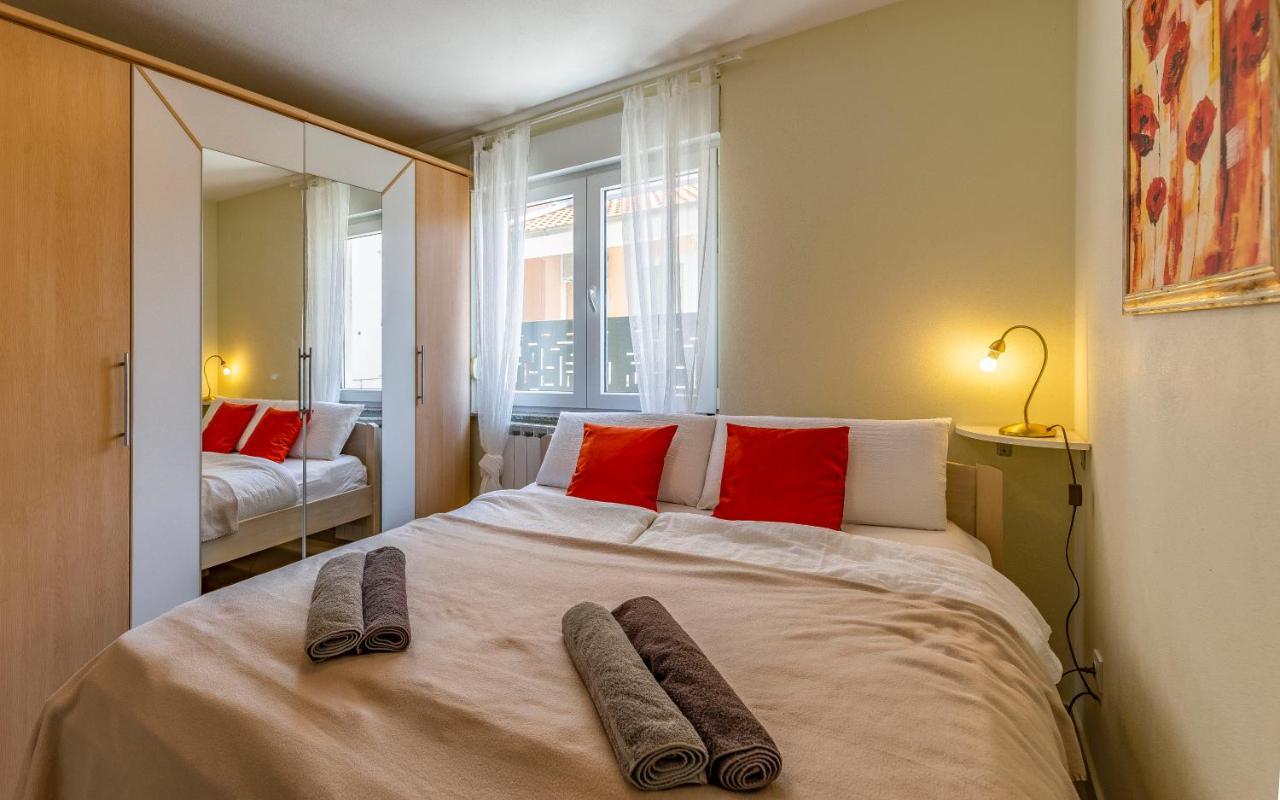 Apartments Istriensonne - Haus Stephan Медулин Екстериор снимка